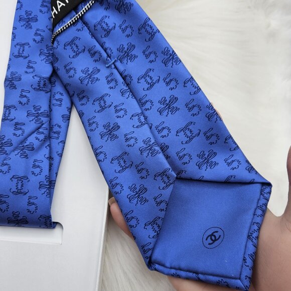Chanel Blue Necktie 💯% SILK - Picture 3 of 10